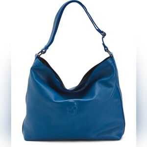 💙🔹️IO Pelle 🔹️ Blue Leather Skull Embossed Hobo Bag